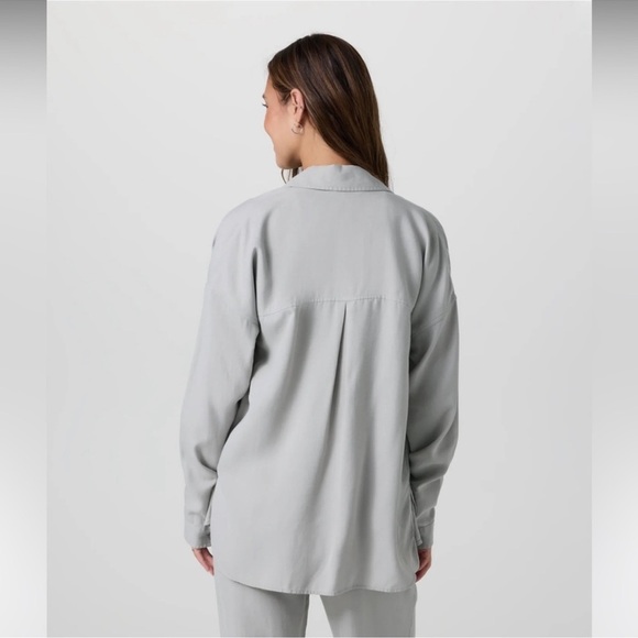 NWT Vuori Trestles Twill Button-Up Shirt Top size Large - Picture 6 of 16